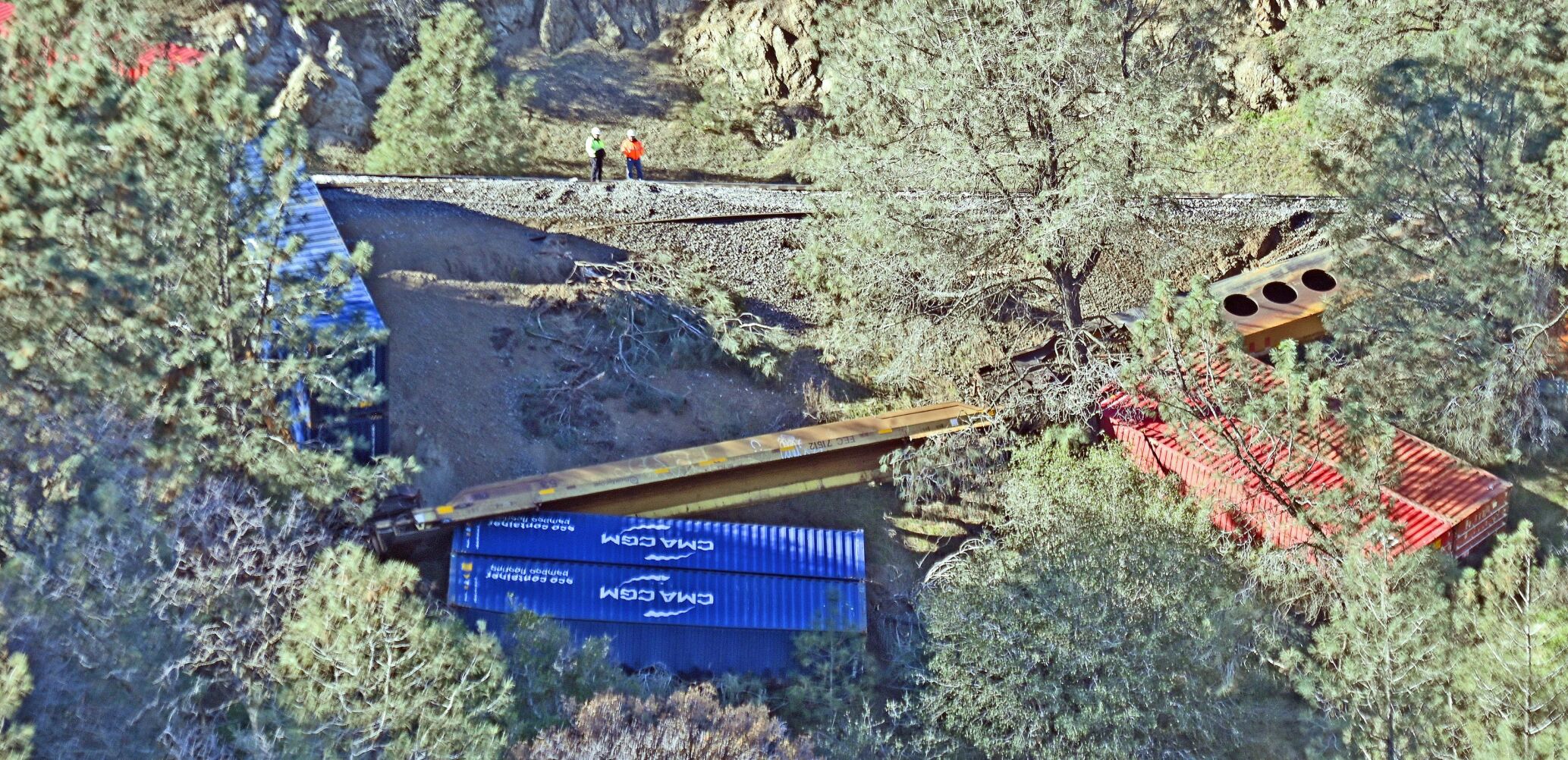 Derailment 09.01.23 SMIRNOFF (3).jpg
